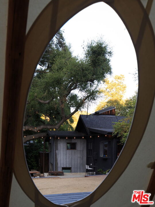 1397 Old Topanga Canyon Rd