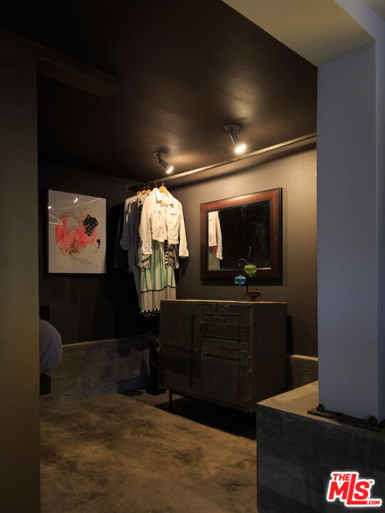 1397 Old Topanga Canyon Rd