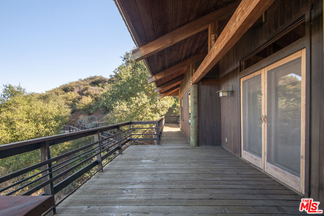 2260 Tuna Canyon Rd