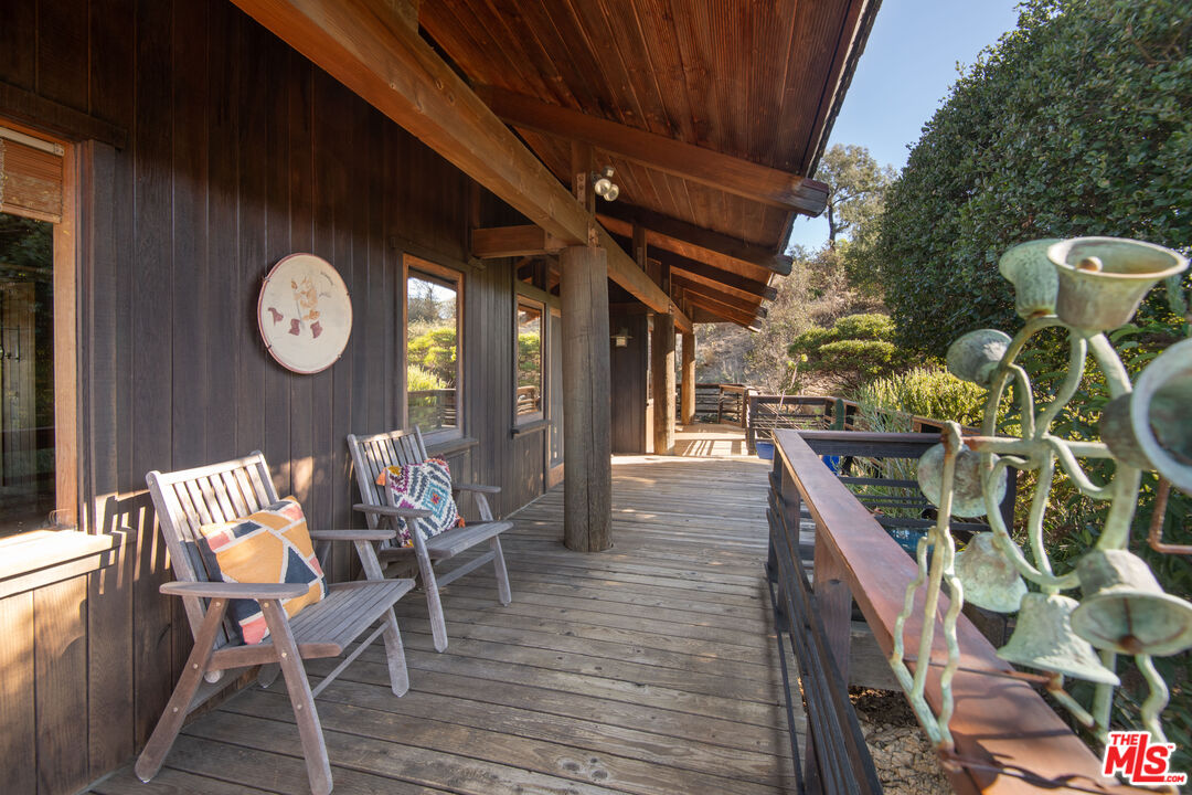 2260 Tuna Canyon Rd