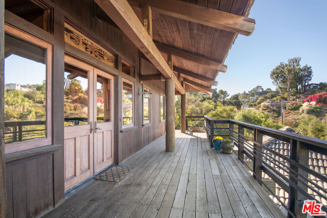 2260 Tuna Canyon Rd