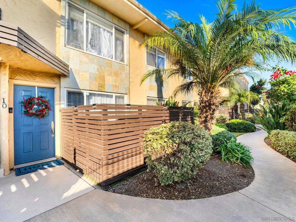 1386 E Madison Ave 10