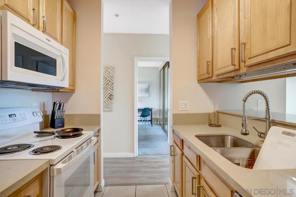 4041 Oakcrest Dr 401