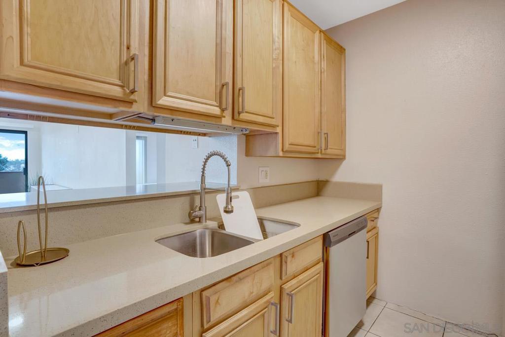 4041 Oakcrest Dr 401