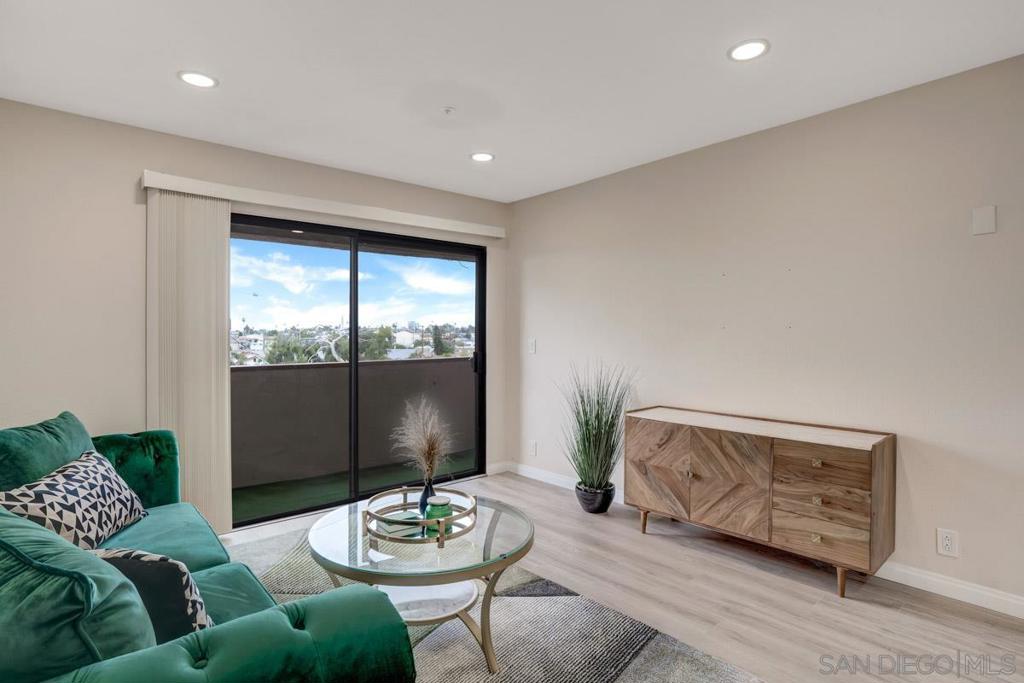 4041 Oakcrest Dr 401