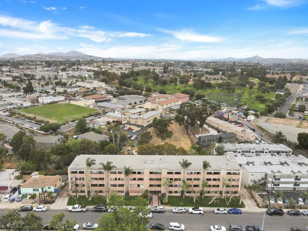 4041 Oakcrest Dr 401