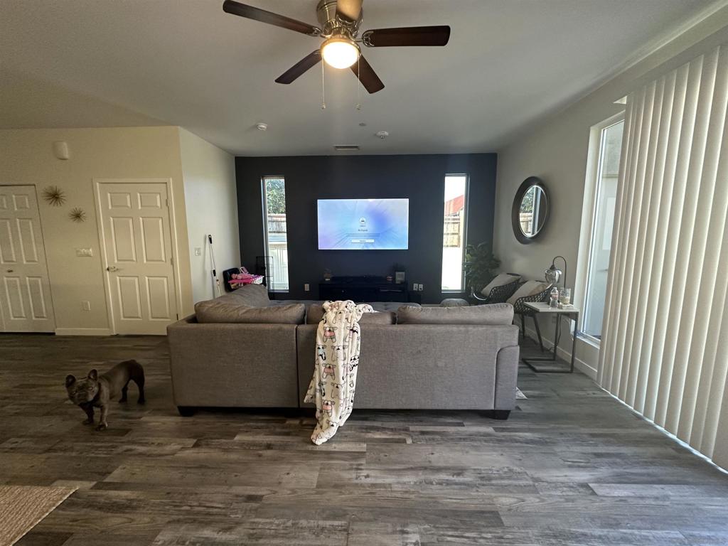 8057 La Mesa Blvd 201