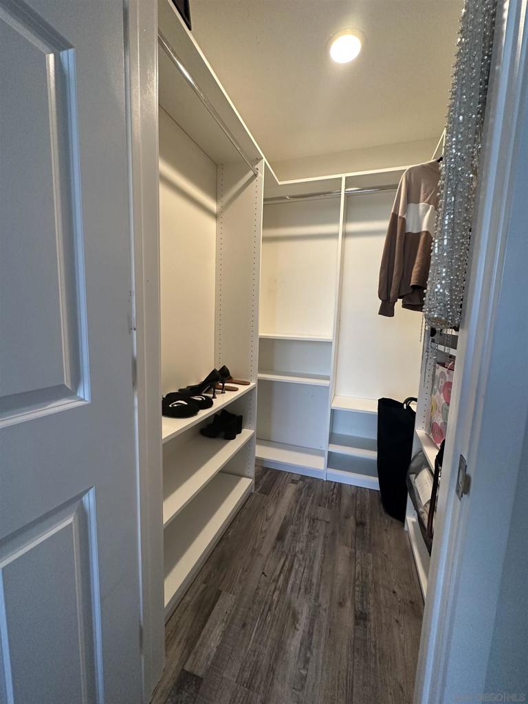 8057 La Mesa Blvd 201