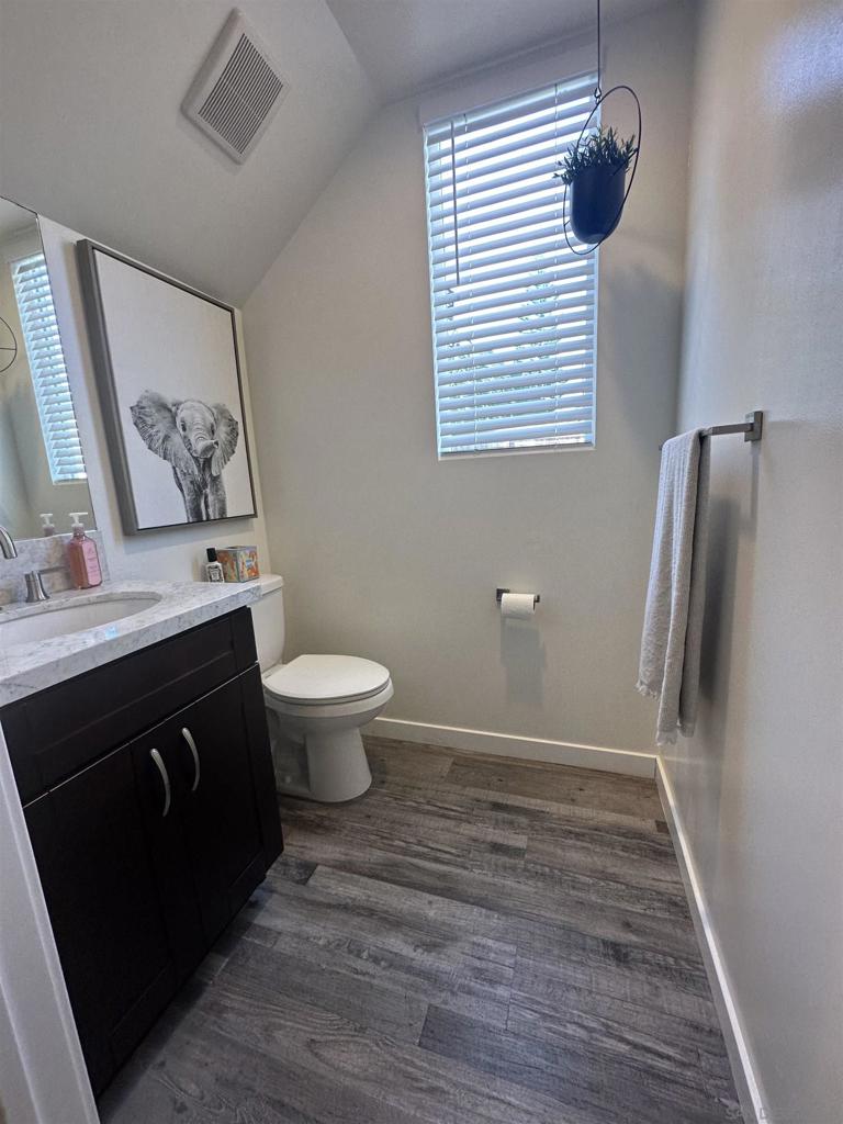 8057 La Mesa Blvd 201