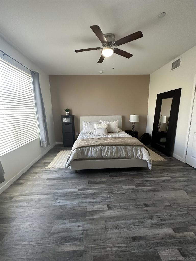 8057 La Mesa Blvd 201