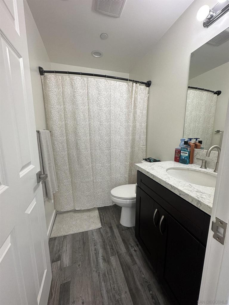 8057 La Mesa Blvd 201