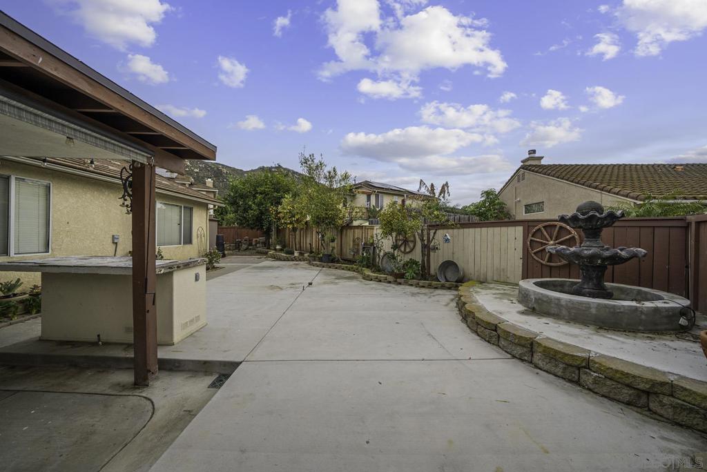 5001 Avocado Park Way