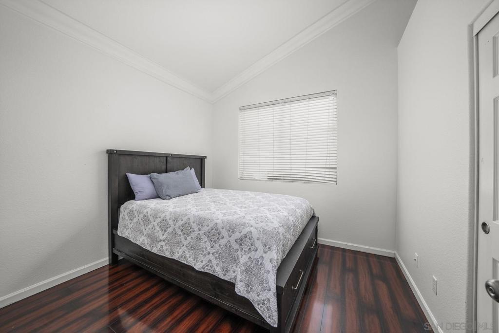 5001 Avocado Park Way