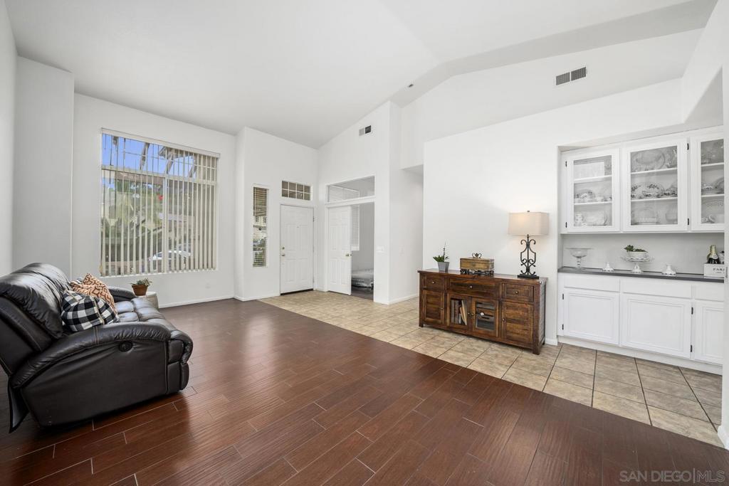 5001 Avocado Park Way