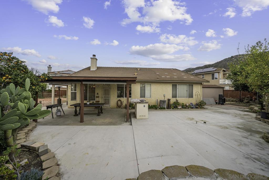 5001 Avocado Park Way