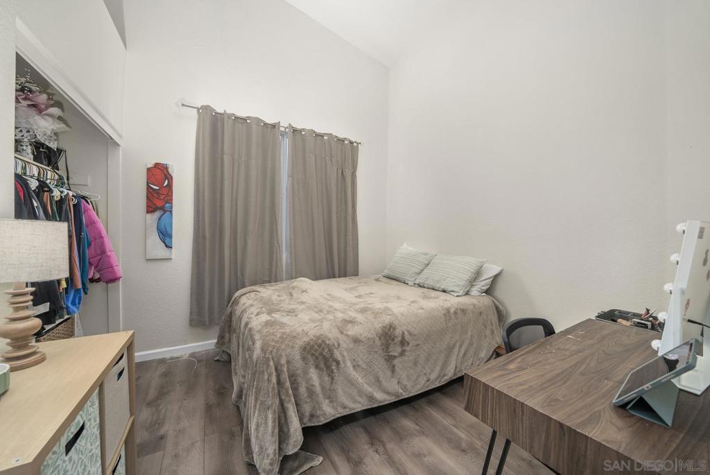 5001 Avocado Park Way