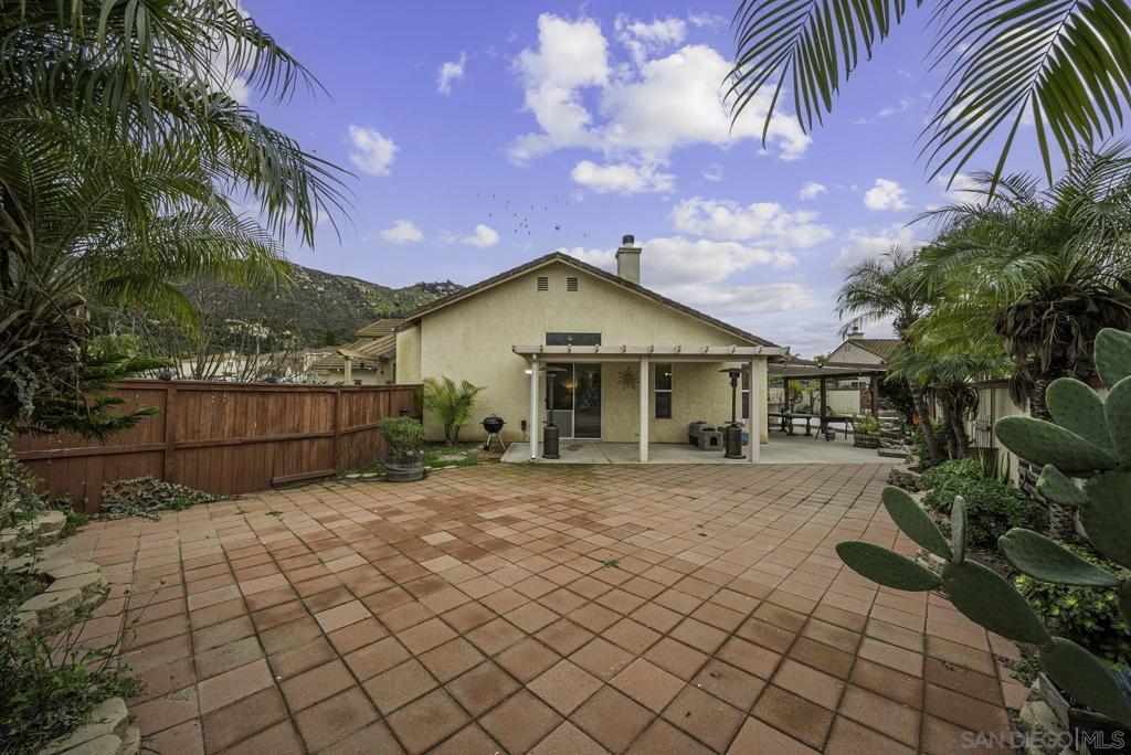 5001 Avocado Park Way