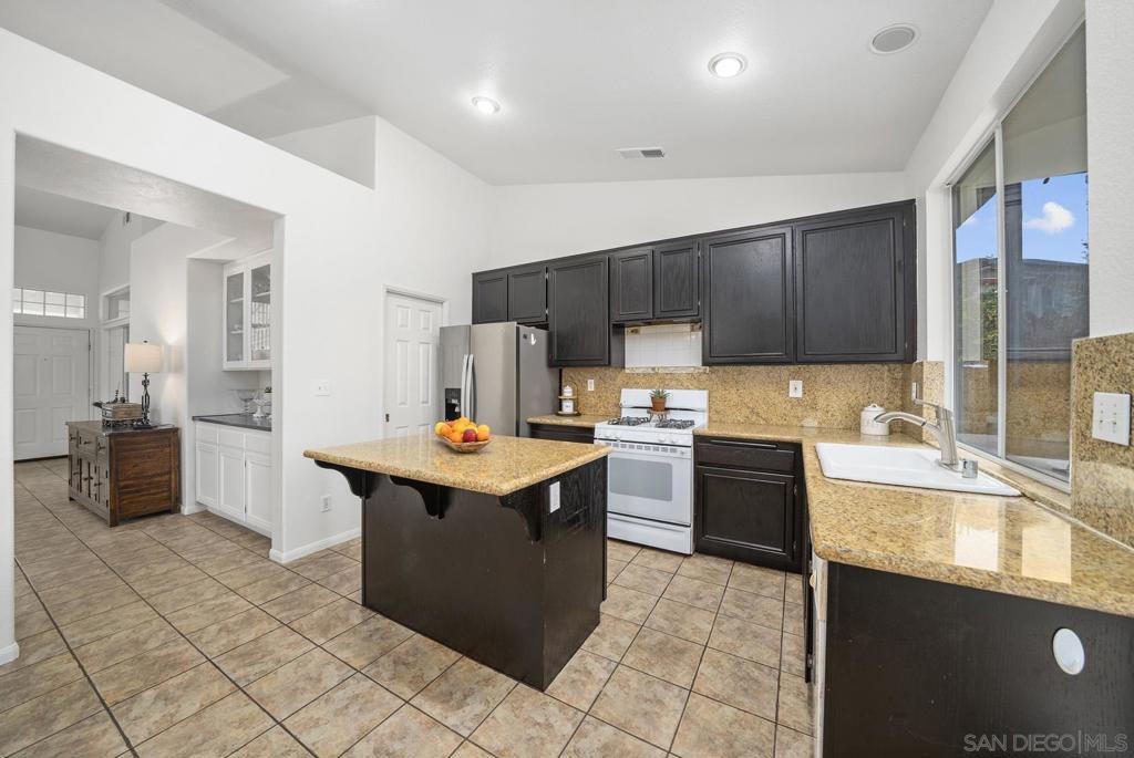 5001 Avocado Park Way