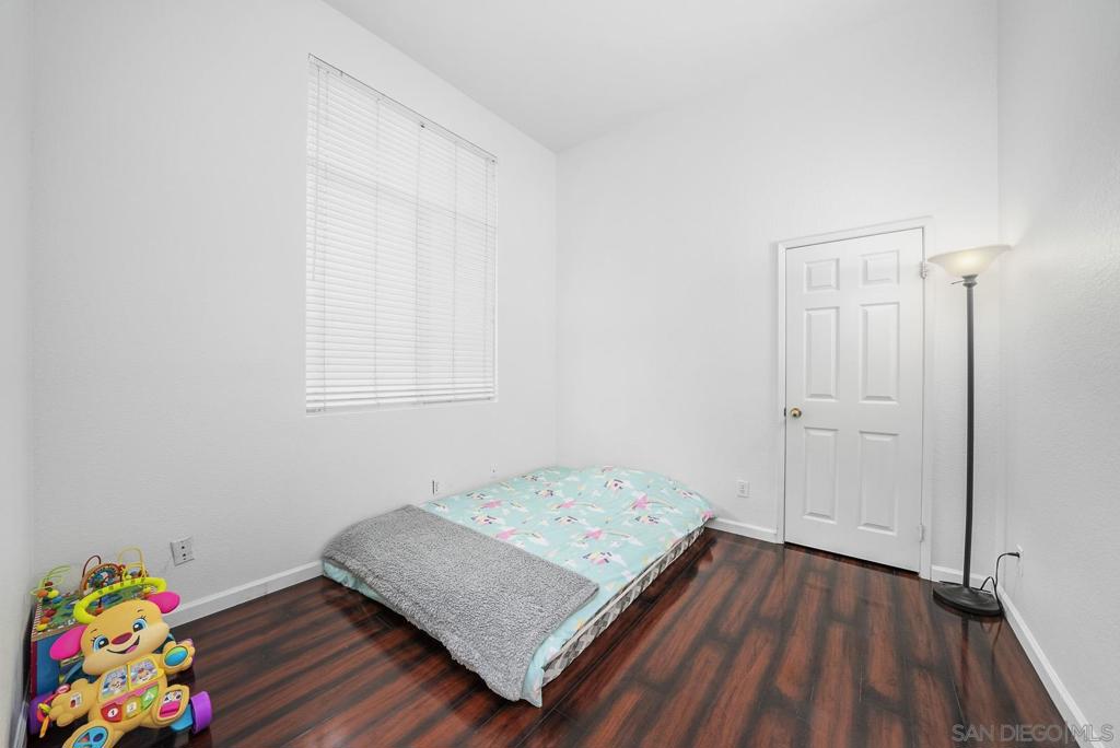 5001 Avocado Park Way