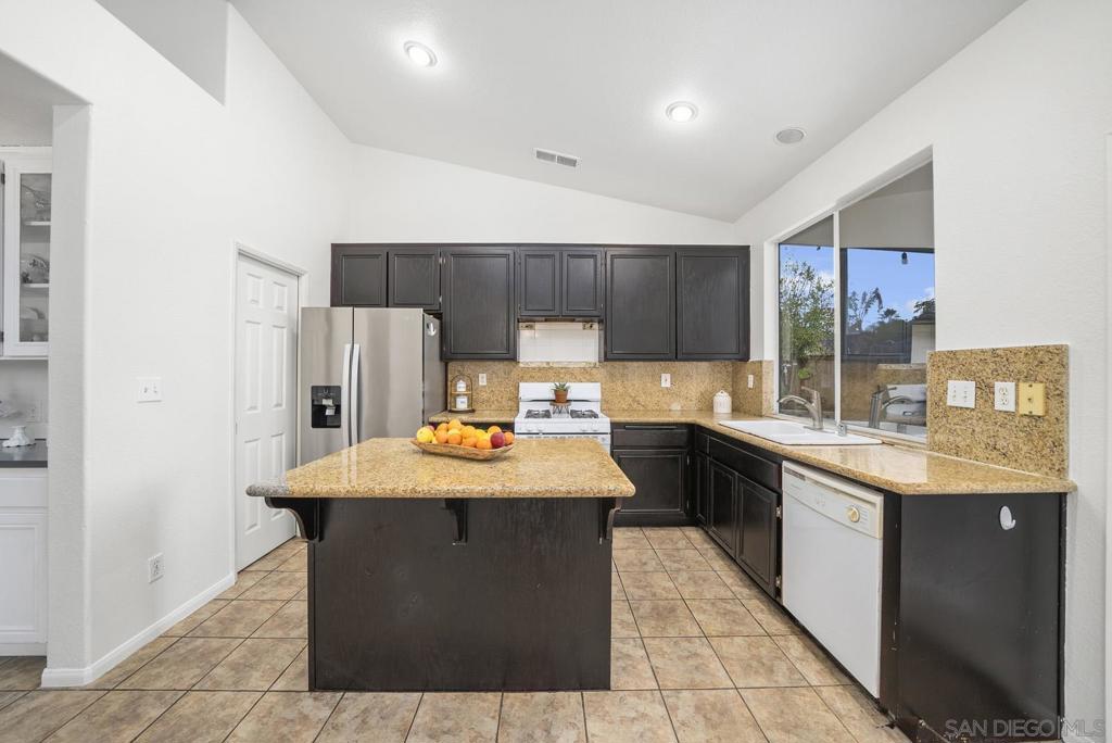 5001 Avocado Park Way