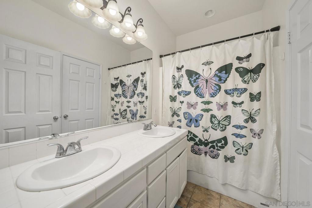 5001 Avocado Park Way