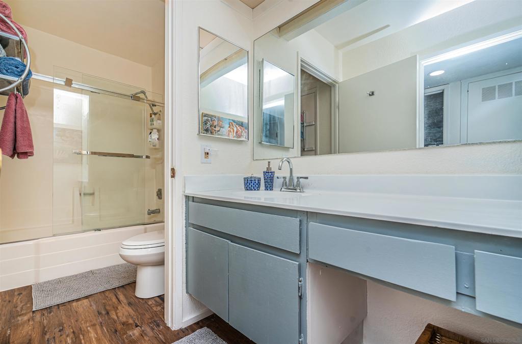 9169 Village Glen Dr 162