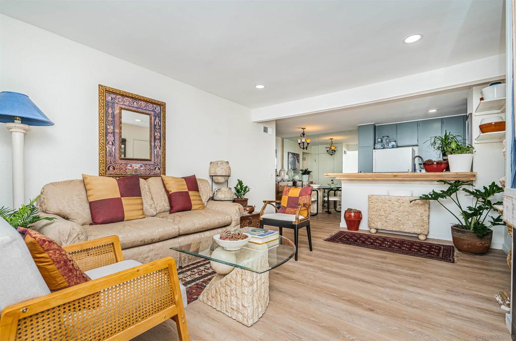 9169 Village Glen Dr 162