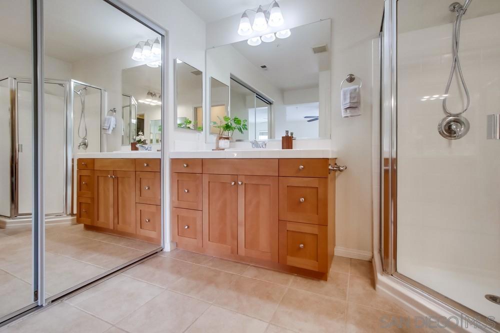 8728 Esplanade Park Ln