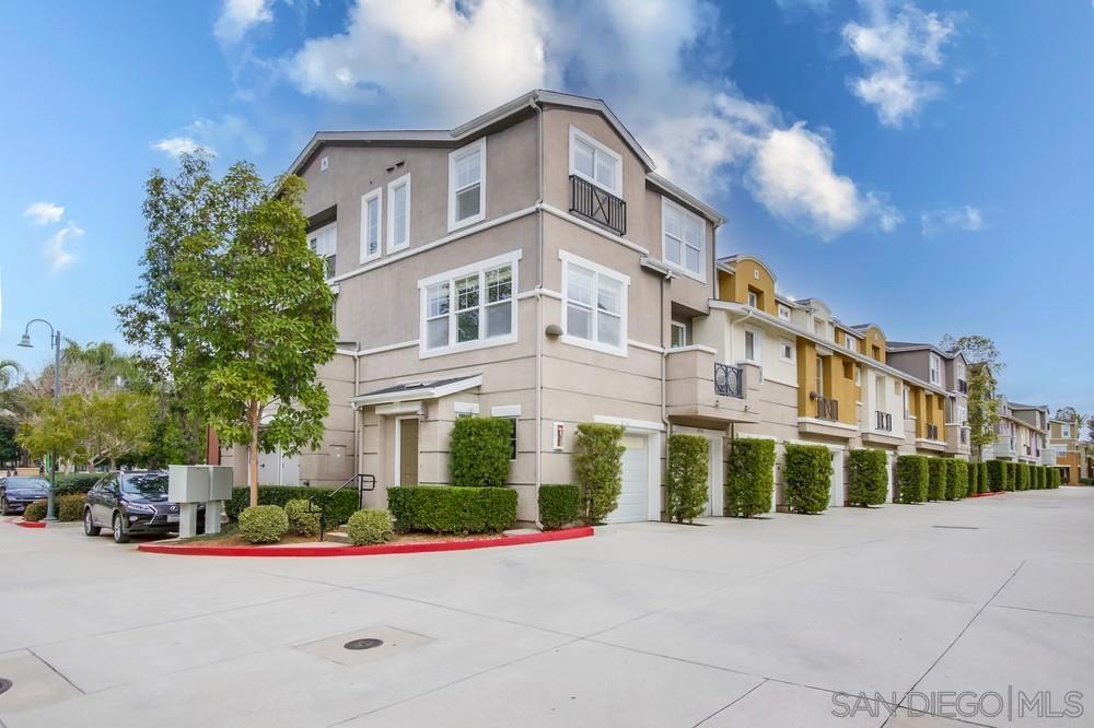 8728 Esplanade Park Ln