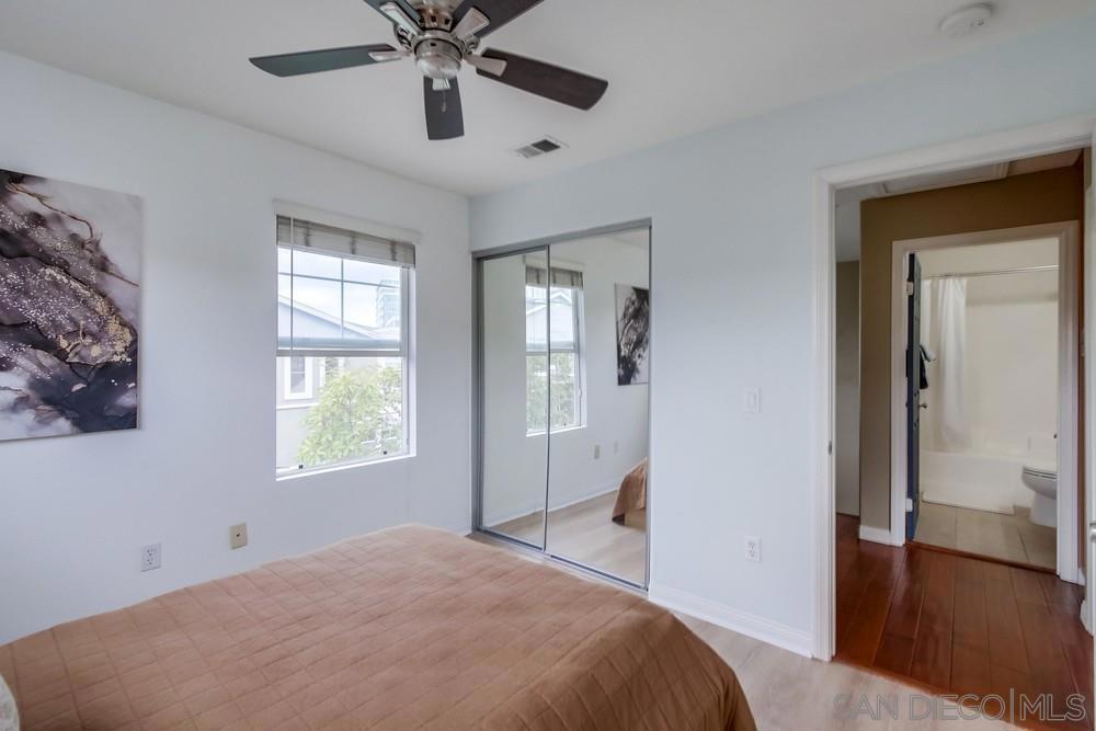 8728 Esplanade Park Ln