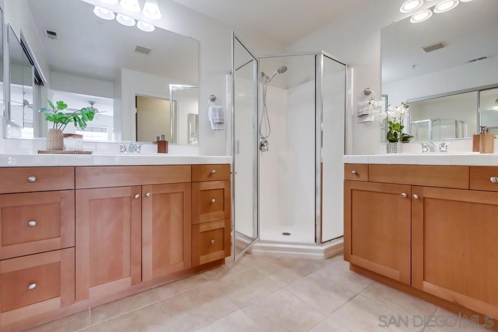 8728 Esplanade Park Ln