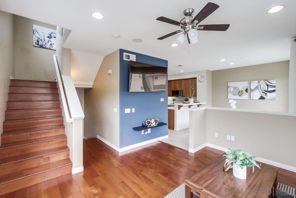 8728 Esplanade Park Ln
