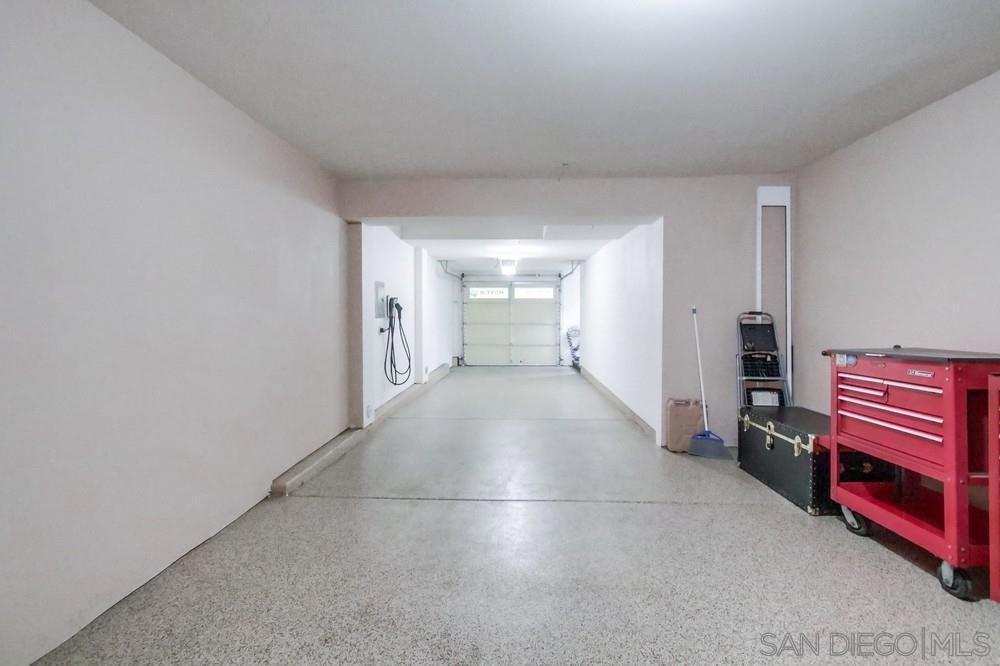 8728 Esplanade Park Ln