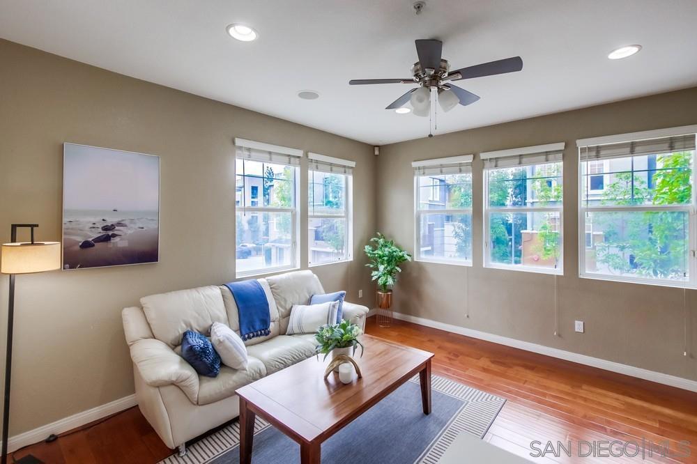 8728 Esplanade Park Ln