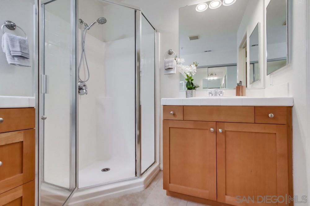 8728 Esplanade Park Ln