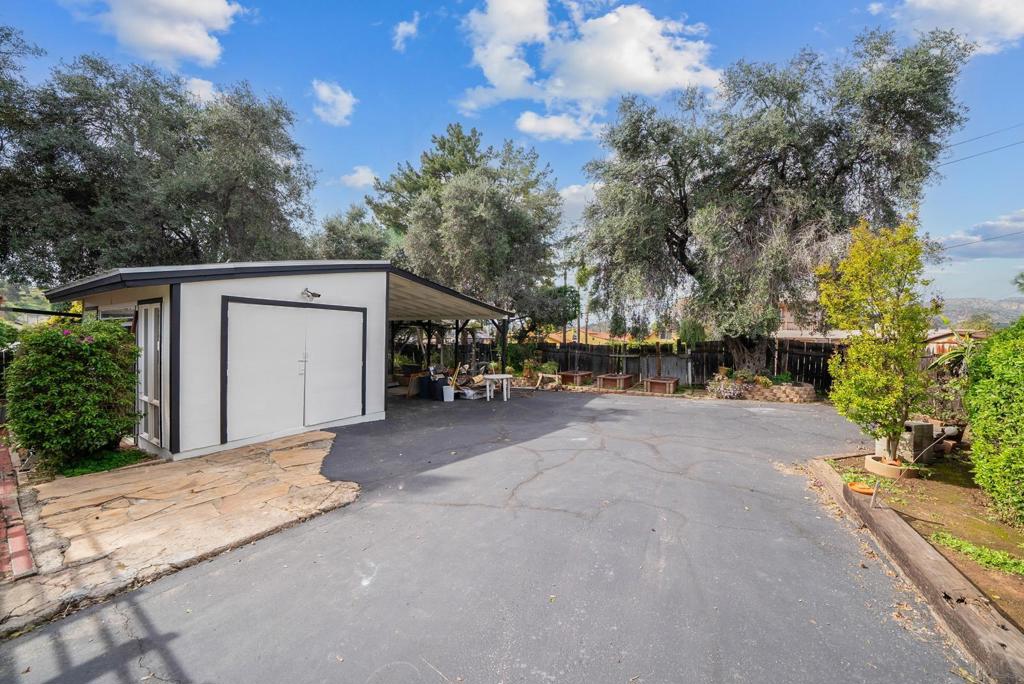 9627 1/2 Los Coches Rd