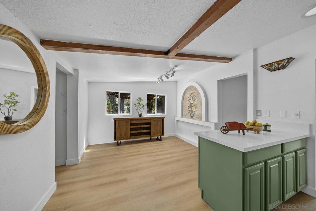 9627 1/2 Los Coches Rd