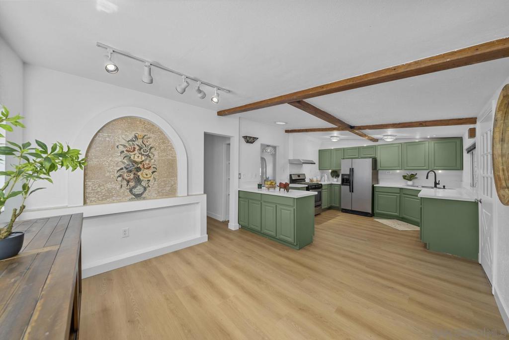 9627 1/2 Los Coches Rd