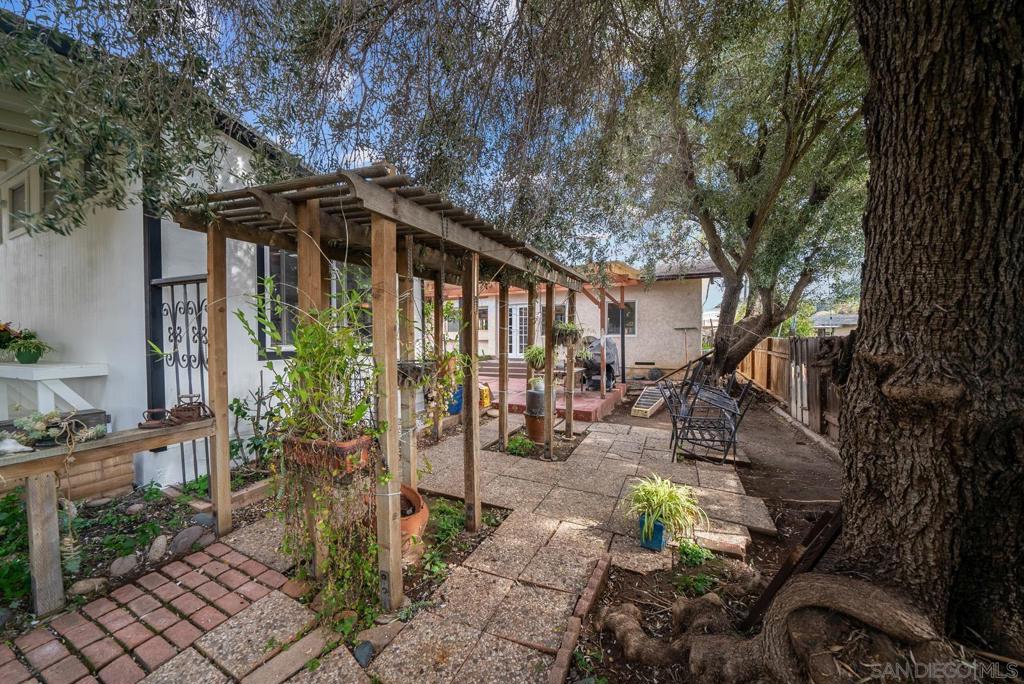 9627 1/2 Los Coches Rd