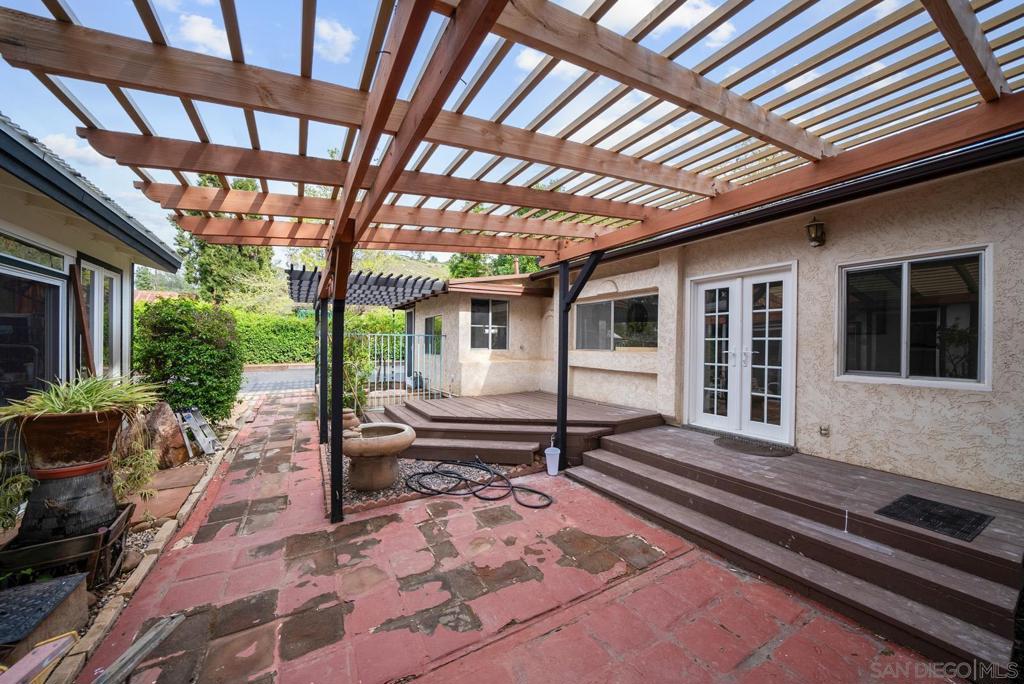 9627 1/2 Los Coches Rd