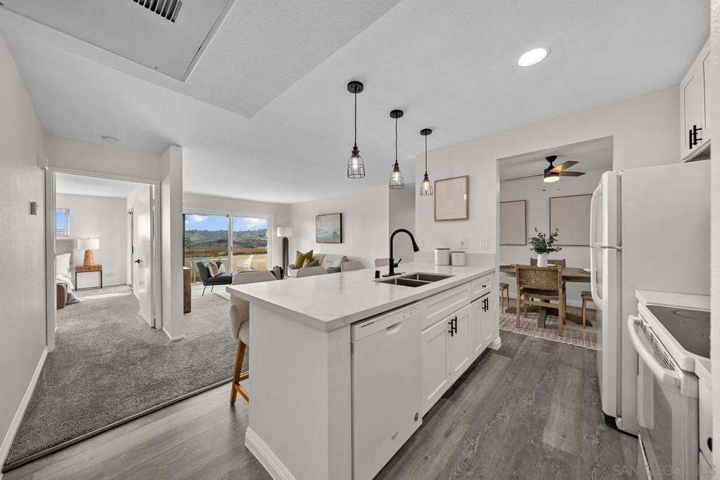 31940 Del Cielo Este D5