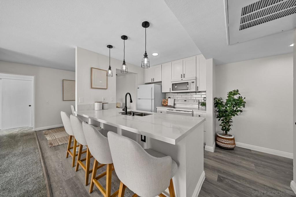 31940 Del Cielo Este D5