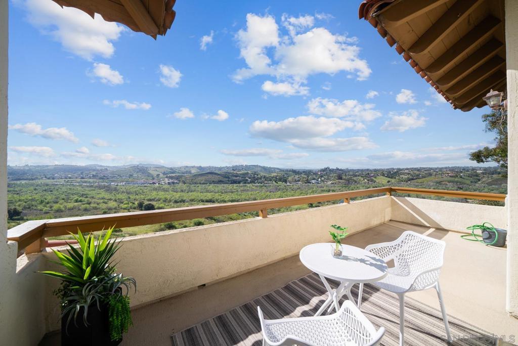 31940 Del Cielo Este D5