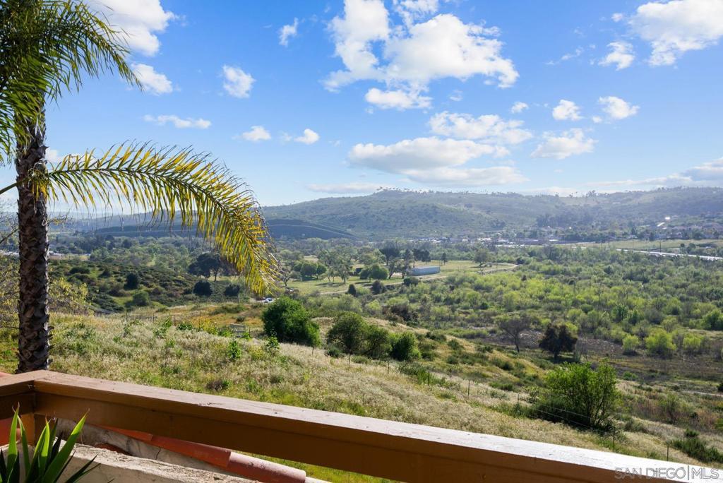 31940 Del Cielo Este D5