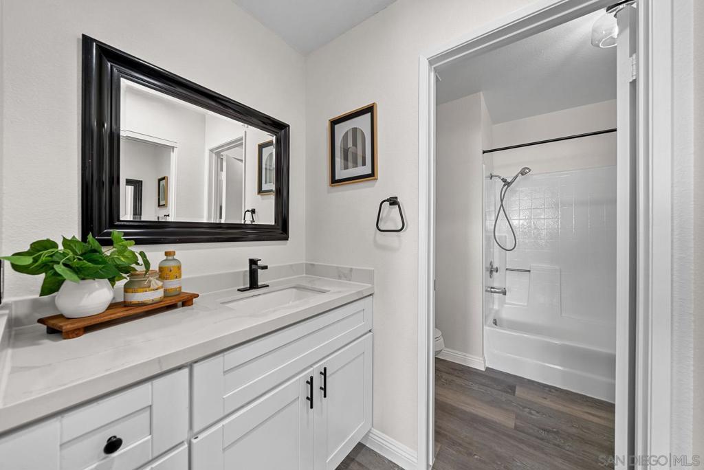 31940 Del Cielo Este D5