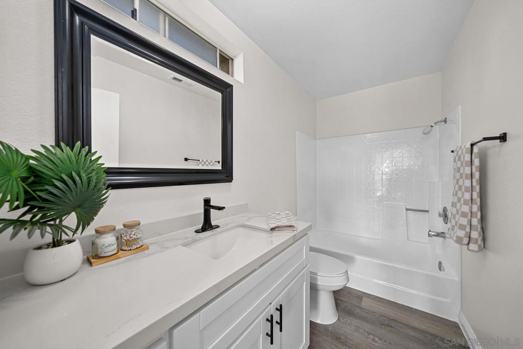 31940 Del Cielo Este D5