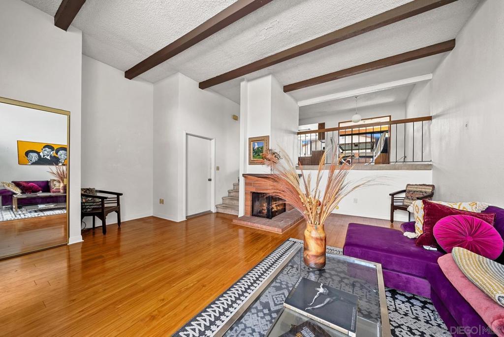 3878 La Jolla Village Dr