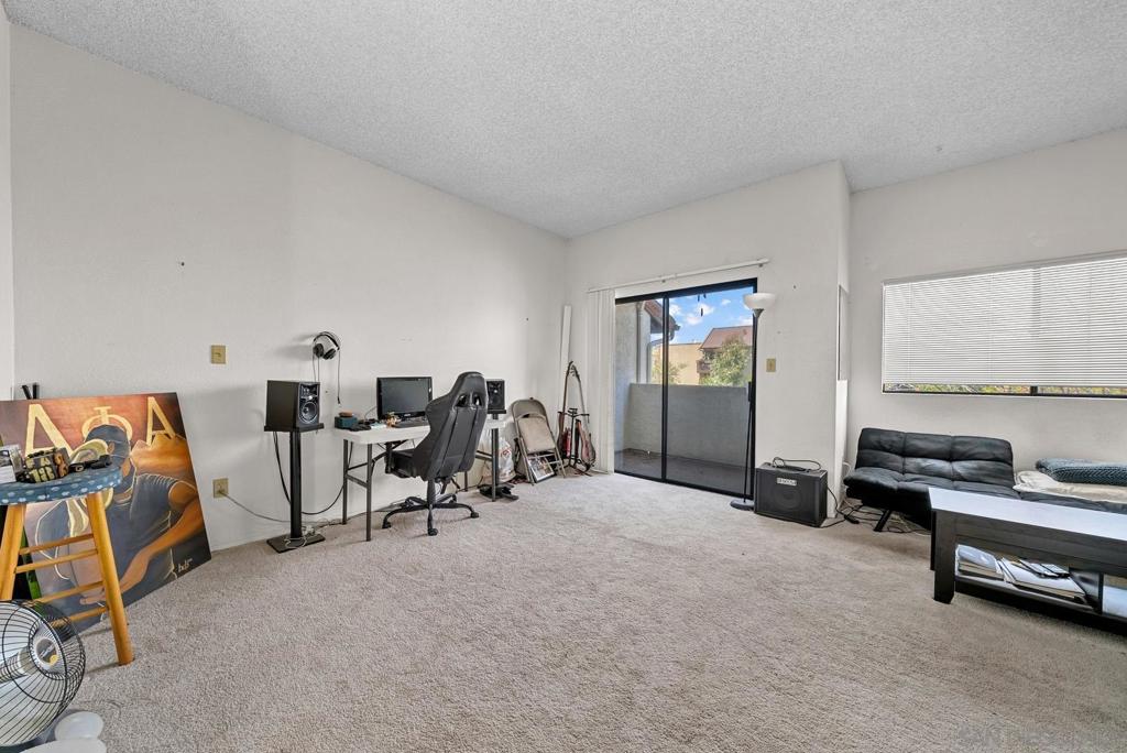 3878 La Jolla Village Dr