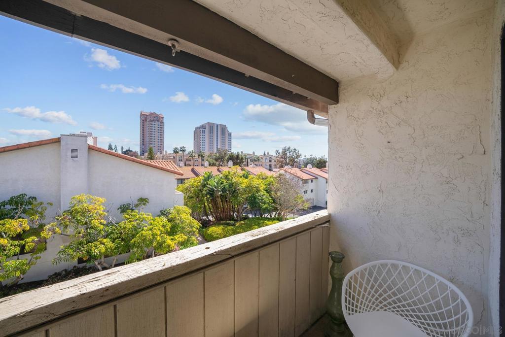 3878 La Jolla Village Dr