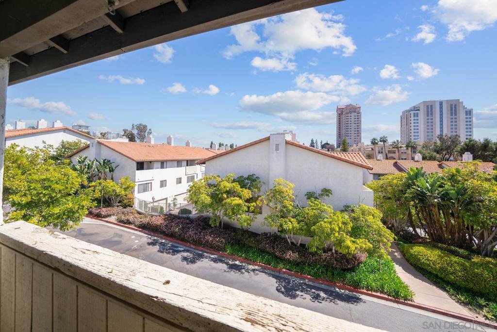 3878 La Jolla Village Dr